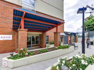 Photo 2: 708 200 KEARY Street in New Westminster: Sapperton Condo for sale : MLS®# R2284751
