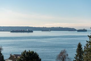 Photo 2: 604 2187 BELLEVUE Avenue in West Vancouver: Dundarave Condo for sale in "SURFSIDE TOWERS" : MLS®# R2651881