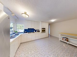 Photo 14: 74 DESSWOOD Place in West Vancouver: Glenmore House for sale : MLS®# R2861598