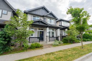 Photo 3: 20370 82B Avenue in Langley: Willoughby Heights House for sale : MLS®# R2784455