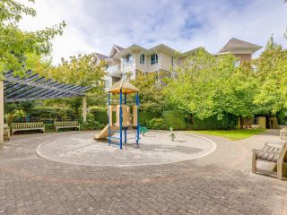 Photo 20: 401 3651 FOSTER Avenue in Vancouver: Collingwood VE Condo for sale in "FINALE EAST" (Vancouver East)  : MLS®# R2849380