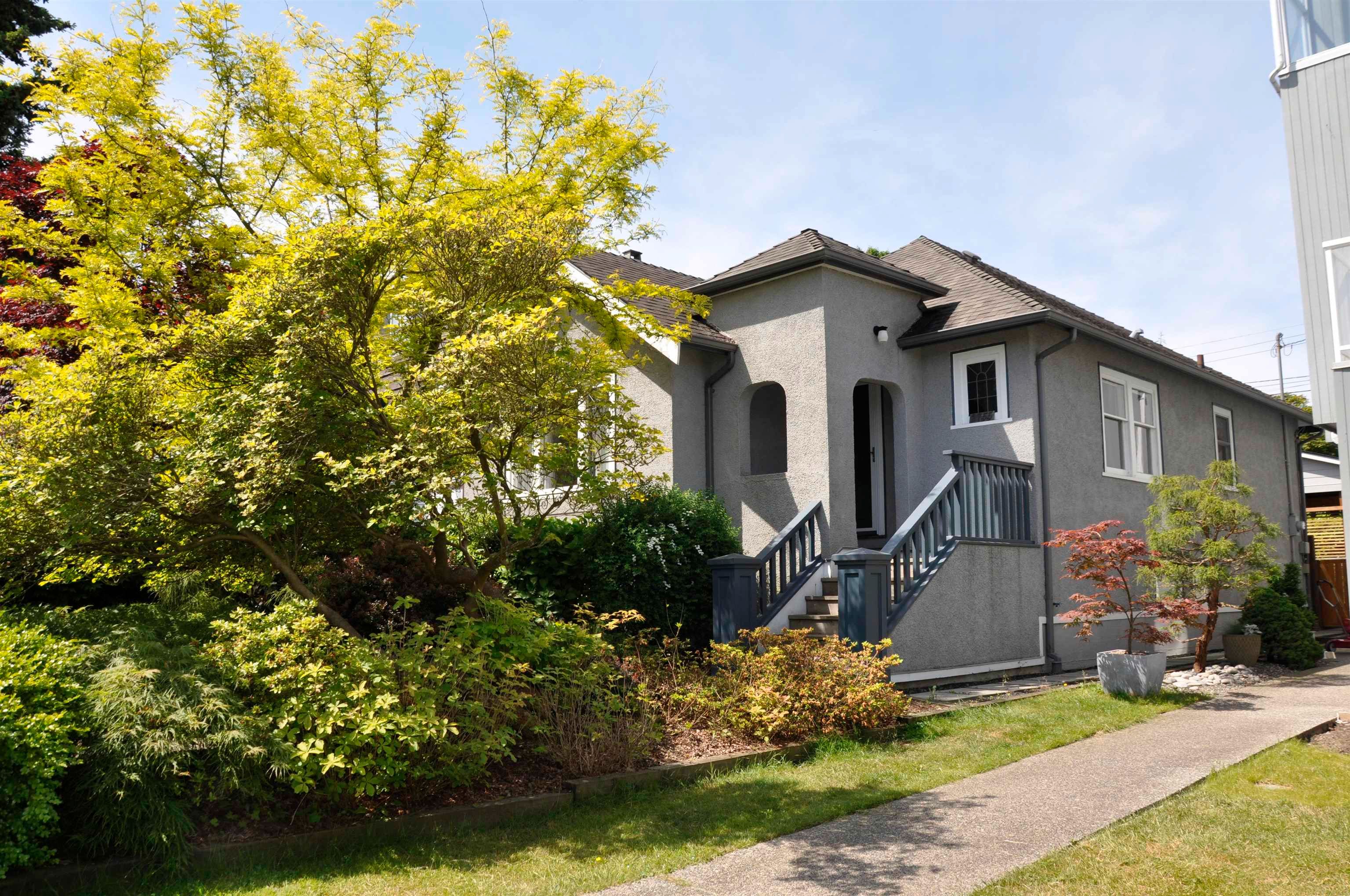 Main Photo: 3755 BLENHEIM Street in Vancouver: Dunbar House for sale (Vancouver West)  : MLS®# R2825849