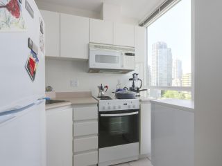 Photo 7: 802 1188 Richards St in Vancouver: Yaletown Condo for sale (Vancouver West)  : MLS®# R2370463
