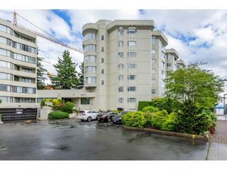 Photo 2: 215 1442 FOSTER Street: White Rock Condo for sale in "White Rock Square Tower 3" (South Surrey White Rock)  : MLS®# R2538444