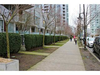 Photo 8: 626 CITADEL PARADE Boulevard in Vancouver: Downtown VW Townhouse for sale in "SPECTRUM 4 BY CONCORD PACIFIC" (Vancouver West)  : MLS®# V988318