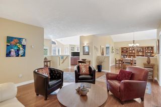 Photo 18: 33 108 Aldersmith Pl in View Royal: VR Glentana Row/Townhouse for sale : MLS®# 914859