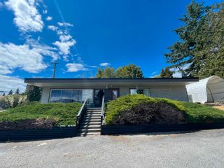 Main Photo: 666 GIBSONS Way in Gibsons: Gibsons & Area Office for lease in "Accounting Office" (Sunshine Coast)  : MLS®# C8056634