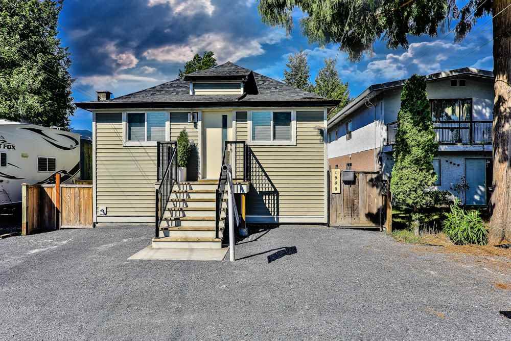 Main Photo: 1959 MANNING Avenue in Port Coquitlam: Glenwood PQ House for sale : MLS®# R2400460