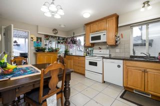 Photo 6: 4732 DUNBAR Street in Vancouver: Dunbar House for sale in "DUNBAR" (Vancouver West)  : MLS®# R2747692