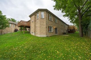 Photo 2: 17 1028 COMMISSIONERS Road in London: South B Residential for sale (South)  : MLS®# 40168970