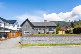 Photo 2: 902 WENTWORTH Avenue in North Vancouver: Forest Hills NV House for sale : MLS®# R2869740