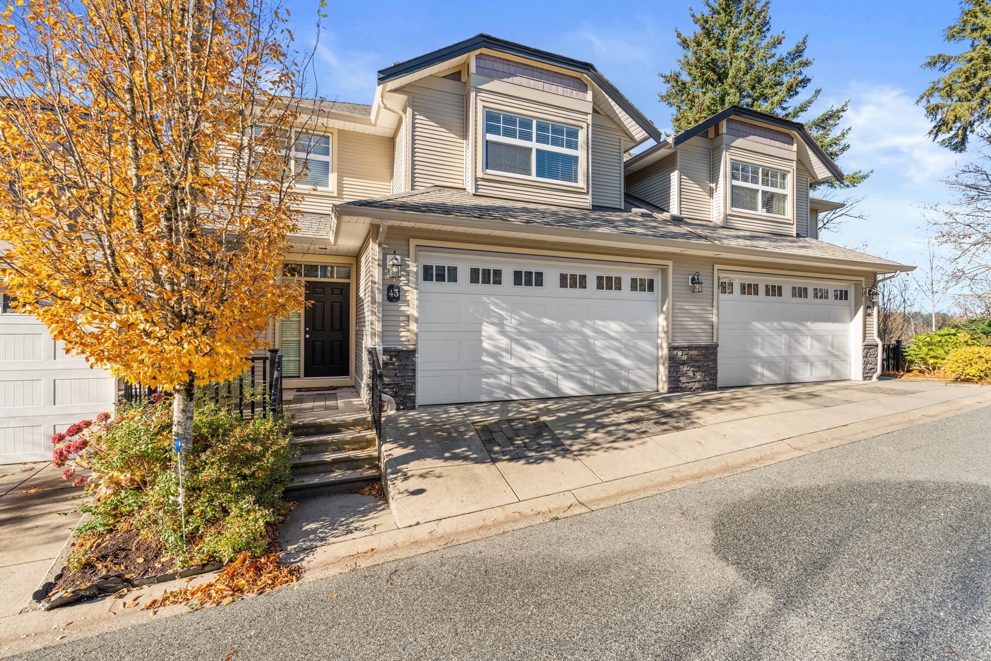 Main Photo: 43 36260 MCKEE Road in Abbotsford: Abbotsford East Townhouse for sale in "King's Gate" : MLS®# R2838112