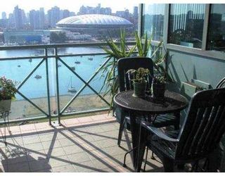 Photo 6: 1901 1188 QUEBEC ST in Vancouver: Mount Pleasant VE Condo for sale in "CITY GATE" (Vancouver East)  : MLS®# V552112
