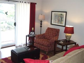 Photo 5: 207 33401 MAYFAIR Avenue in Abbotsford: Central Abbotsford Condo for sale in "MAYFAIR GARDENS" : MLS®# R2194662