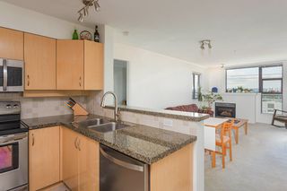 Photo 7: 404 305 LONSDALE Avenue in North Vancouver: Lower Lonsdale Condo for sale in "The Met" : MLS®# R2491734