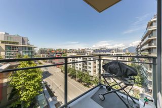 Photo 15: 908 38 W 1ST Avenue in Vancouver: False Creek Condo for sale (Vancouver West)  : MLS®# R2389824