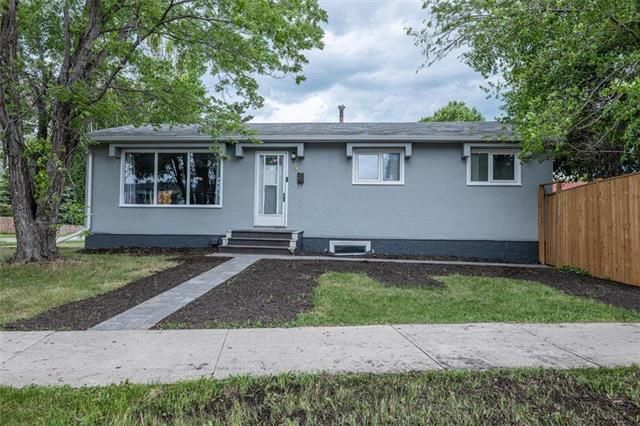 Main Photo: 6 Westgrove Way in Winnipeg: Charleswood Residential for sale (1H)  : MLS®# 202324937
