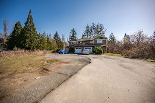 Photo 1: 325 Petersen Rd in Campbell River: CR Campbellton Multi Family for sale : MLS®# 875840