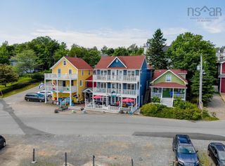Photo 2: 18-22 Water Street in Baddeck: 209-Victoria County / Baddeck Residential for sale (Cape Breton)  : MLS®# 202219118