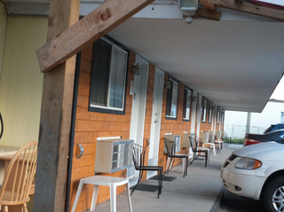 Photo 3: 18 rooms Motel for sale BC: Business with Property for sale