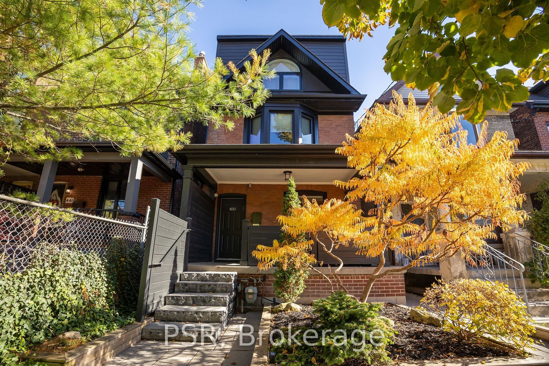 Main Photo: 439 Clinton Street in Toronto: Annex House (3-Storey) for sale (Toronto C02)  : MLS®# C5969212
