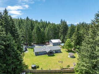 Main Photo: 1410 Spruston Rd in Nanaimo: Na Extension Single Family Residence for sale : MLS®# 964232