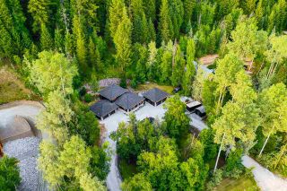 Photo 3: 3672 MCLARTY Crescent in Prince George: Nechako Bench House for sale in "Nechako Bench" (PG City North (Zone 73))  : MLS®# R2571546