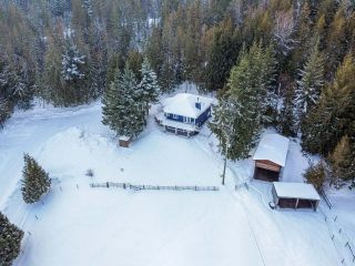 Photo 2: 622 ELSON ROAD: South Shuswap House for sale (South East)  : MLS®# 165656