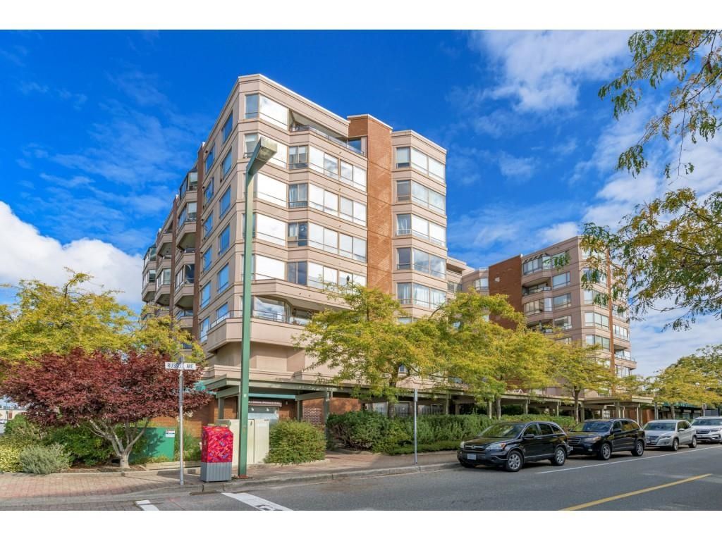 Main Photo: 302 15111 RUSSELL Avenue: White Rock Condo for sale in "Pacific Terrace" (South Surrey White Rock)  : MLS®# R2668387
