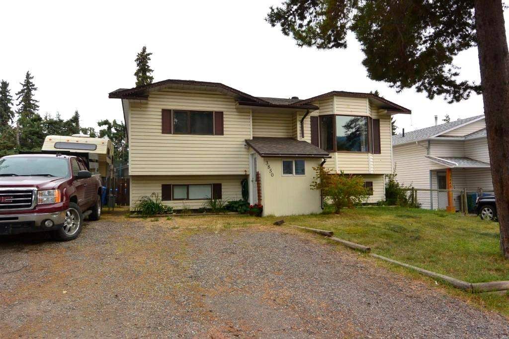 Main Photo: 3850 9th Avenue Smithers For Sale | Family Home with Location