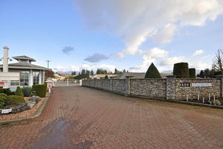 Main Photo: 19 1450 MCCALLUM Road in Abbotsford: Poplar Townhouse for sale in "Crown Point" : MLS®# R2872777