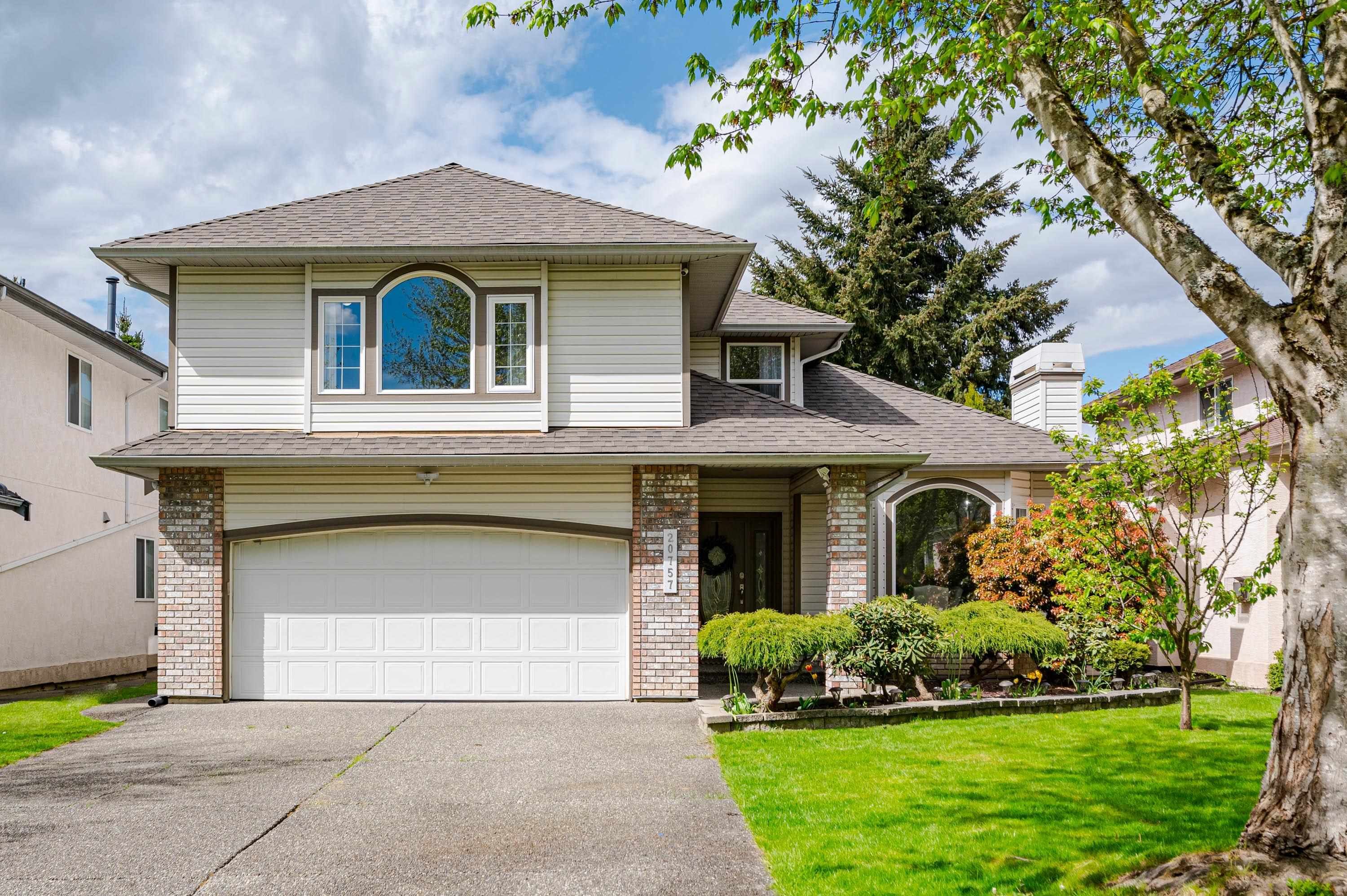 Main Photo: 20757 91 AVENUE in Langley: Walnut Grove House for sale : MLS®# R2699583