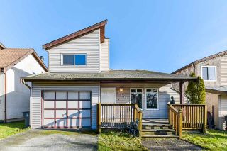 Photo 1: 6006 194A Street in Surrey: Cloverdale BC House for sale (Cloverdale)  : MLS®# R2532943