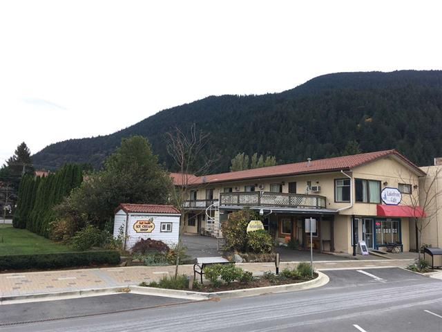 Main Photo: 280 Esplande Avenue in Harrison Hot Springs: Business with Property for sale : MLS®# C8015526
