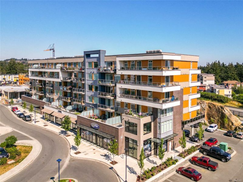 FEATURED LISTING: 204 - 967 Whirlaway Cres Langford