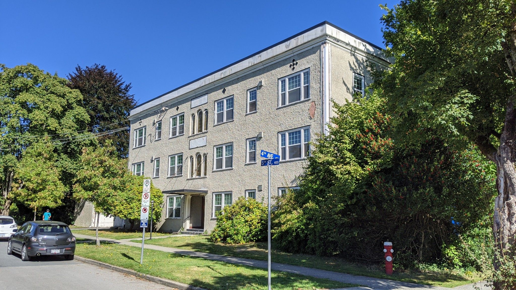 Main Photo: 401 Fifth Streets in New Westminster: Multi-Family Commercial for sale