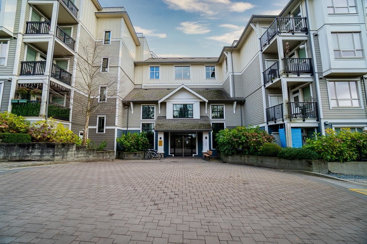 Main Photo: 224 13897 FRASER Highway in Surrey: Whalley Condo for sale in "EDGE" (North Surrey)  : MLS®# R2635148