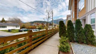 Photo 18: 50 1188 WILSON Crescent in Squamish: Dentville Townhouse for sale in "CURRET" : MLS®# R2451766