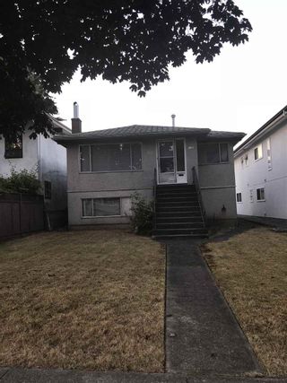 Photo 1: 4405 VENABLES STREET in Burnaby: Willingdon Heights House for sale (Burnaby North)  : MLS®# R2339470