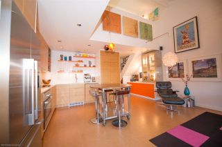 Photo 11: 1045 SCANTLINGS in Vancouver: False Creek Townhouse for sale in "MARINE MEWS" (Vancouver West)  : MLS®# R2827760
