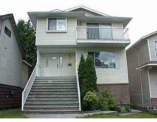 Photo 1: 557 E COLUMBIA ST in New Westminster: The Heights NW House for sale : MLS®# V536000