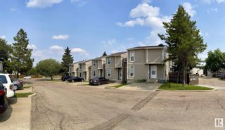 Photo 2: 560 SADDLEBACK Road in Edmonton: Zone 16 Townhouse for sale : MLS®# E4381866
