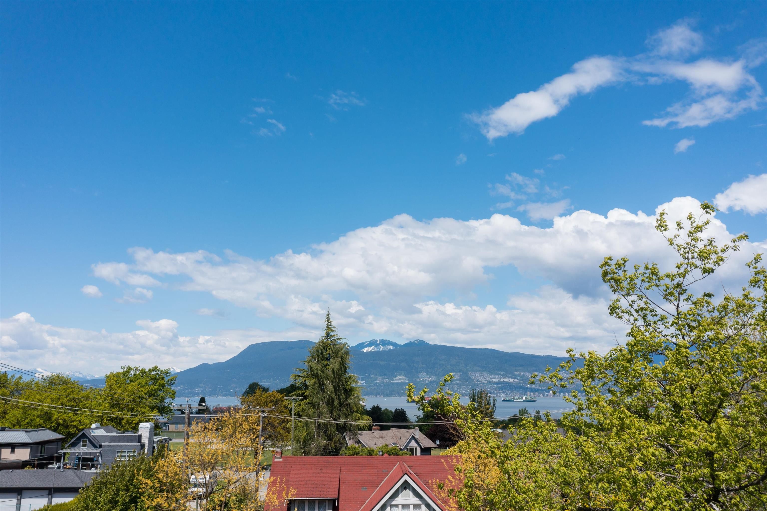 Main Photo: 4288 W 9TH Avenue in Vancouver: Point Grey House for sale (Vancouver West)  : MLS®# R2693964
