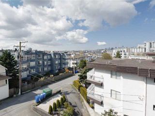 Photo 4: # 405 33 N TEMPLETON DR in Vancouver: Hastings Condo for sale in "33 NORTH" (Vancouver East)  : MLS®# V883720