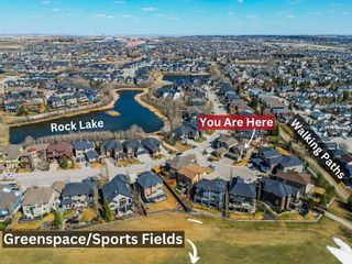 Photo 2: 137 Rockcliff Bay NW in Calgary: Rocky Ridge Detached for sale : MLS®# A2130194