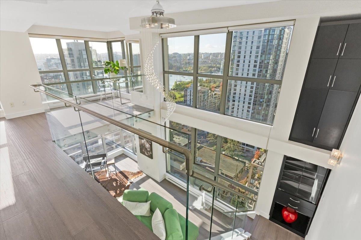 Main Photo: 2001 1238 RICHARDS Street in Vancouver: Yaletown Condo for sale in "METROPOLIS" (Vancouver West)  : MLS®# R2731184