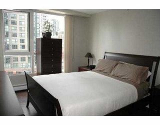 Photo 8: 11C 199 DRAKE ST in Vancouver: False Creek North Condo for sale in "CONCORDIA 1" (Vancouver West)  : MLS®# V542014