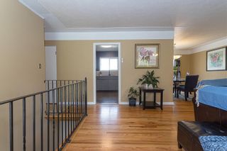 Photo 6: 104 Burnett Rd in View Royal: VR View Royal Single Family Residence for sale : MLS®# 963709