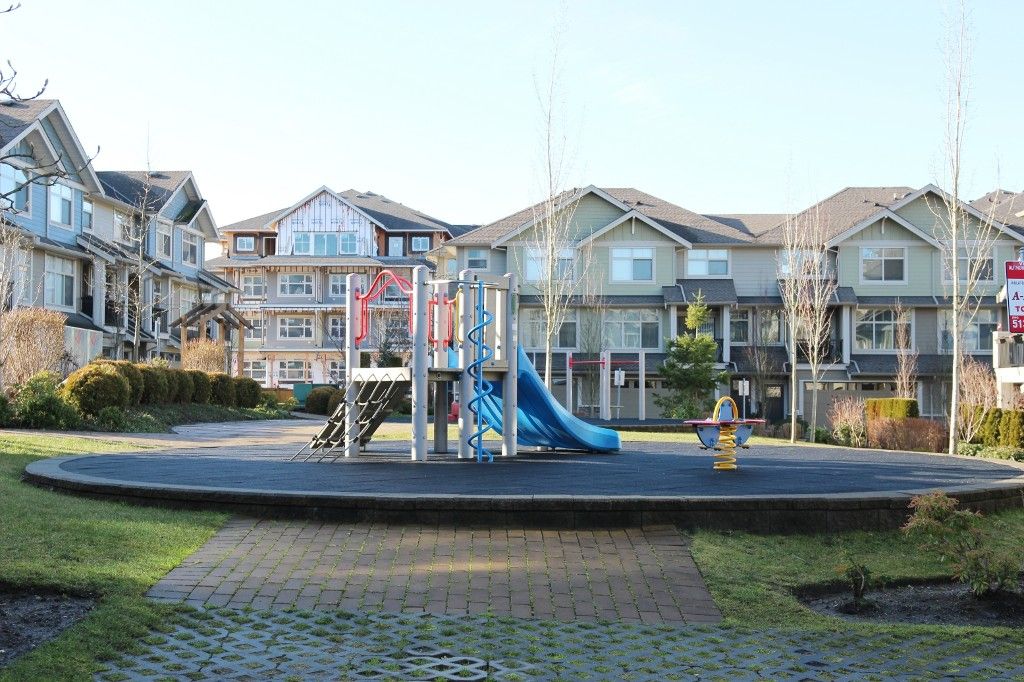 Photo 32: Photos: 54 22225 50 Avenue in Langley: Murrayville Townhouse for sale in "MURRAY'S LANDING" : MLS®# R2024301