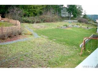 Photo 9: 555 Hansen Ave in VICTORIA: La Thetis Heights House for sale (Langford)  : MLS®# 275158